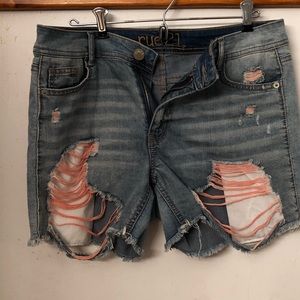 Rue 21 denim ripped stretchy shorts